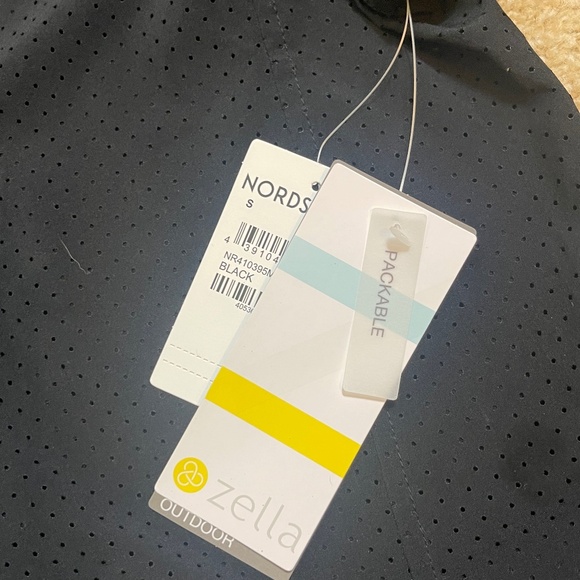 Zella lightweight mesh fabric swimsuit coverup NWT with hood - Picture 5 of 7